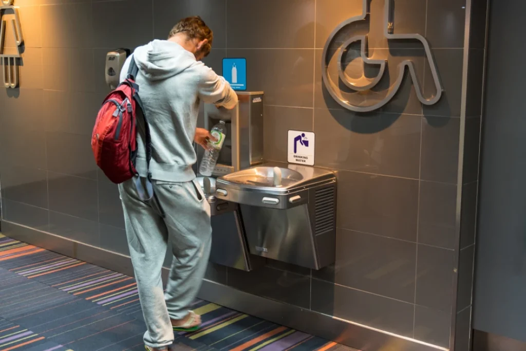 Fontaine à eau en entreprise : obligation légale ou simple confort ?